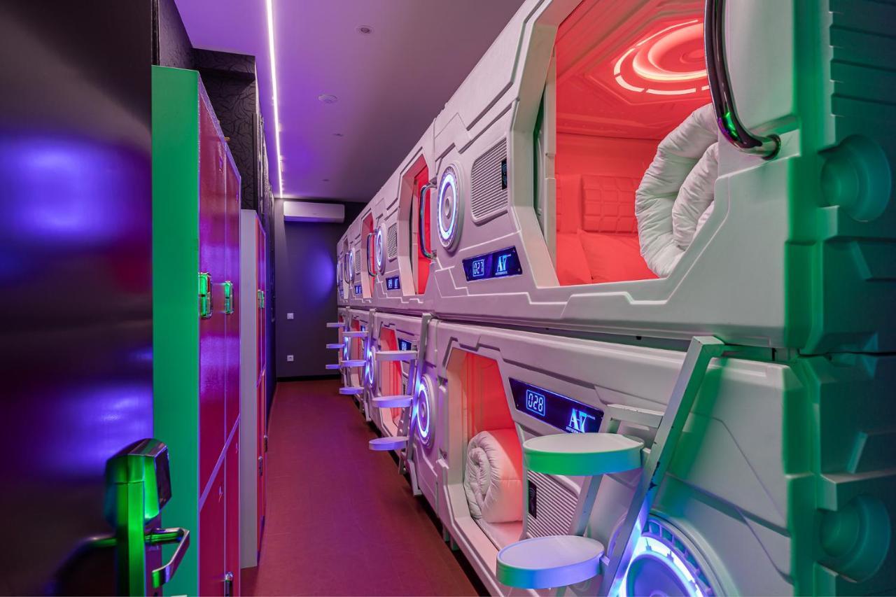 Art Seven Hostel Capsules Madrid Exterior foto
