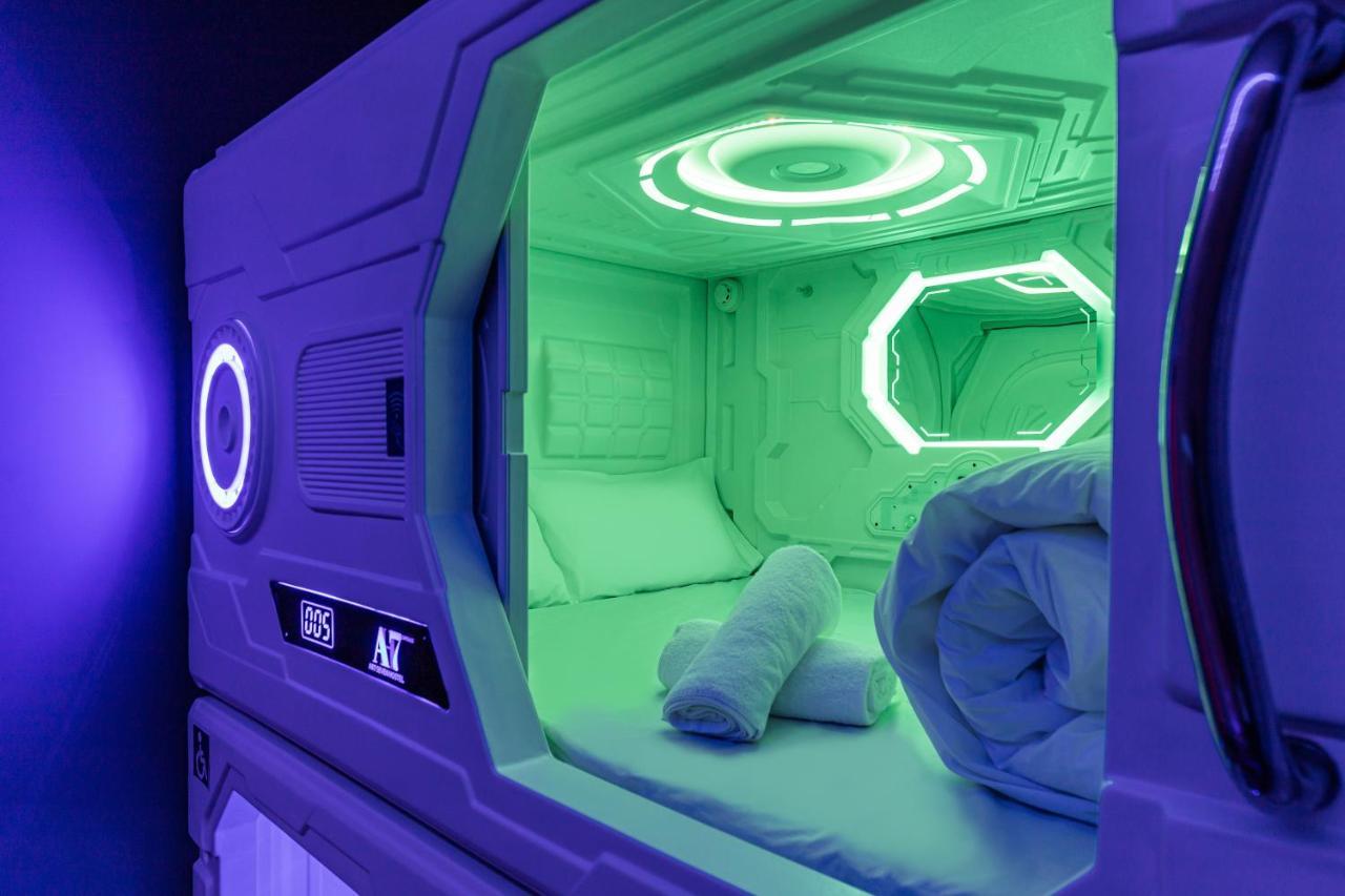 Art Seven Hostel Capsules Madrid Exterior foto