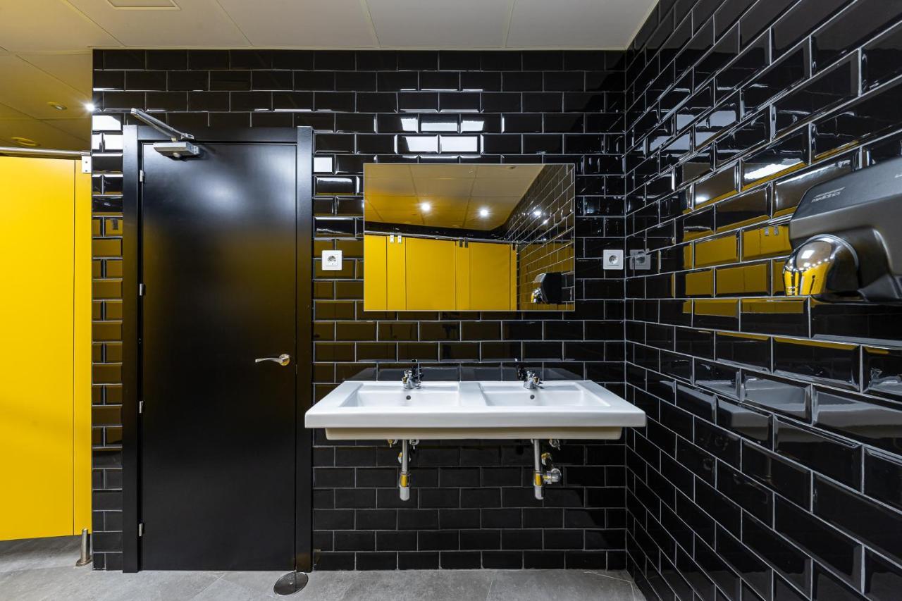 Art Seven Hostel Capsules Madrid Exterior foto