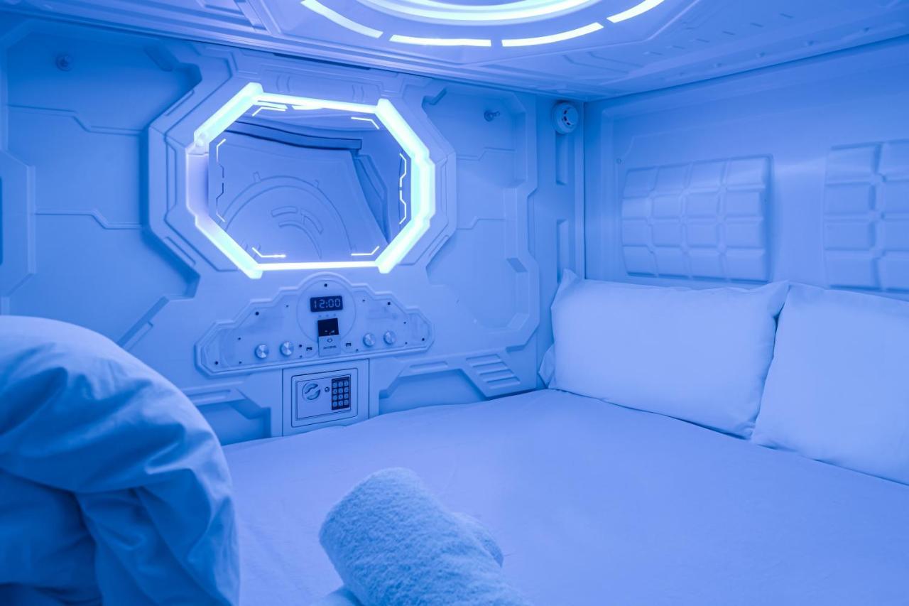 Art Seven Hostel Capsules Madrid Exterior foto